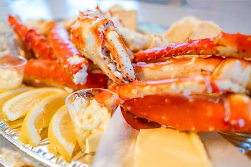 10 Best Places for Crab in Georgia!